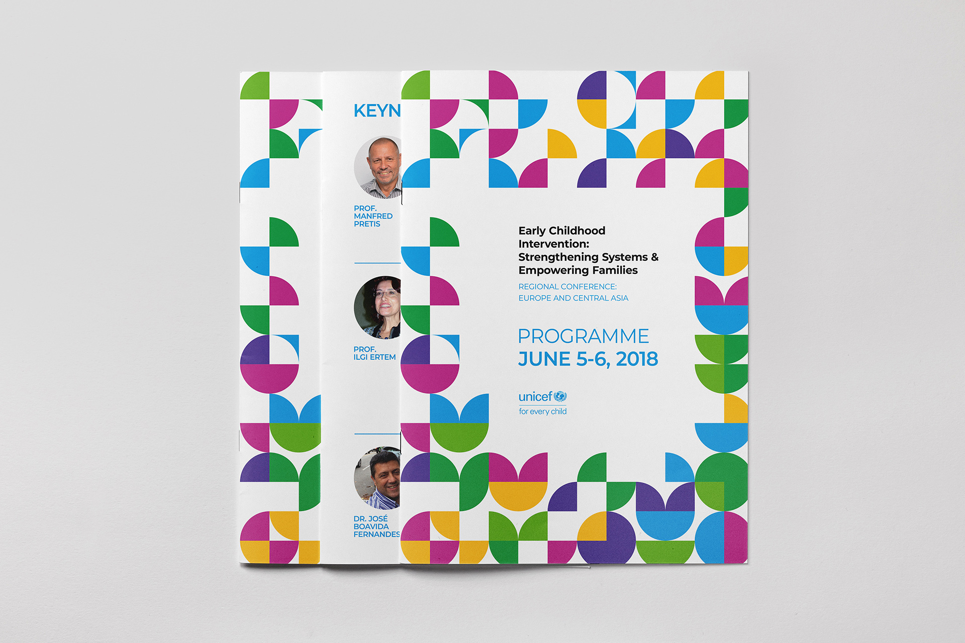 Дизайн брошюры с программой конференции
