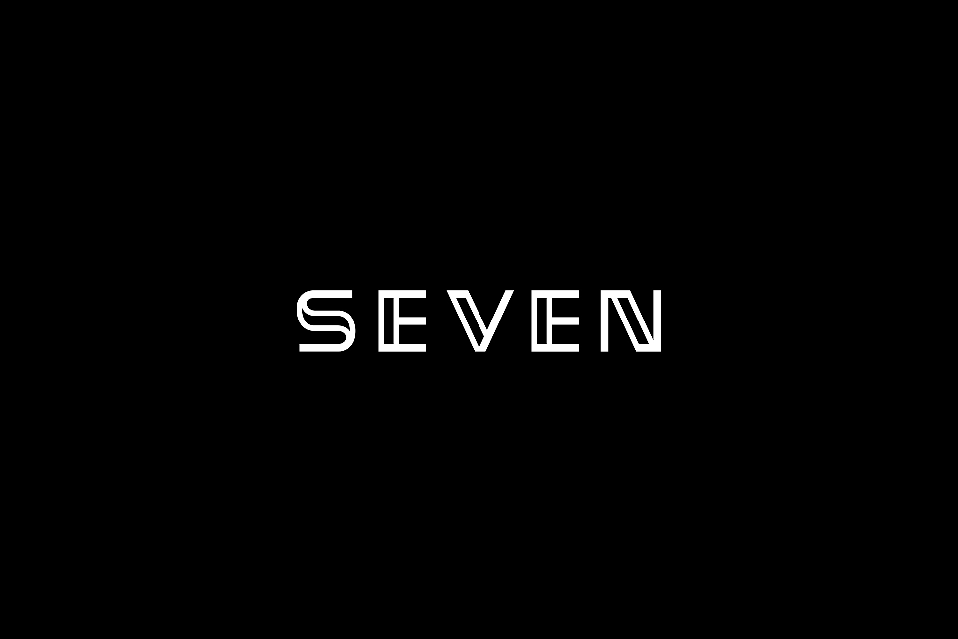 Логотип компании по прокату автомобилей Seven